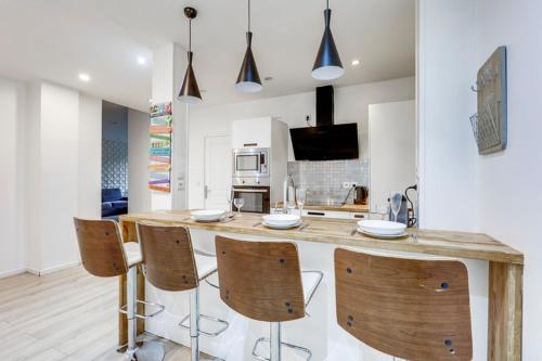 Photo de la galerie de l'établissement 104-Suite Lily-Rose - Superbe Appartement à Paris, à Paris