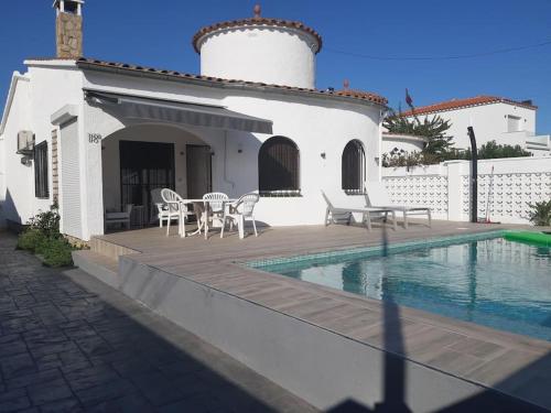 Jolie Maison avec Piscine privée