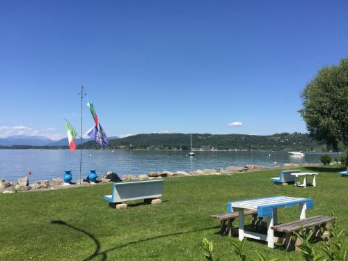 Foto dalla galleria di Bnbook Lago Maggiore Studio a Castelletto sopra Ticino