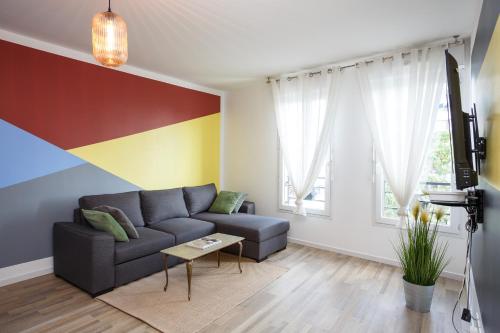 Appartement Cosy Près de Paris avec vue sur la Tour Eiffel - Parking & Wifi