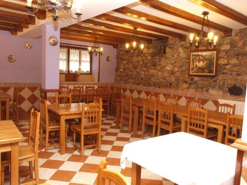 Restaurace v ubytování Hostal Rural Onbordi