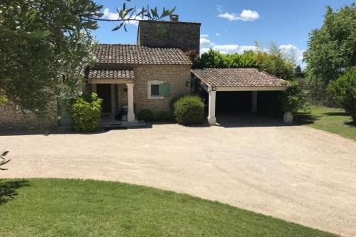 84A - \"Mas d'Elise\" magnificent villa with pool in the heart of Luberon