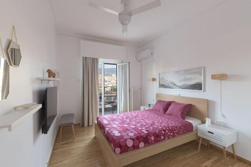 Sunny Central Luxury 50 sm with balcony view 4th floor
