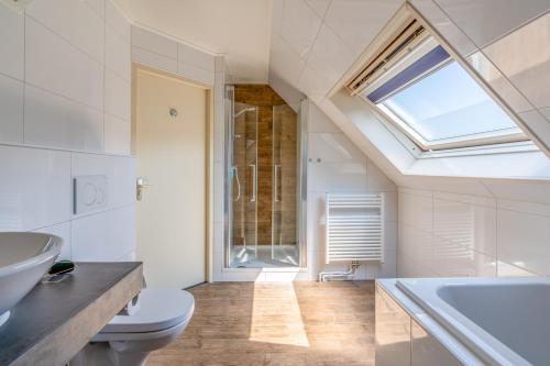 Et badeværelse på Villapark Kamperfoelie 71