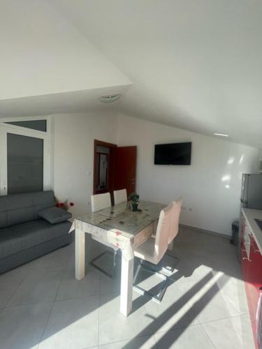 Apartments Karadza
