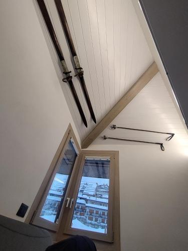 Photo de la galerie de l'établissement TANA DELLA MARMOTTA - renovated, ski in ski out, turkish bath, garage, storage, à Breuil-Cervinia