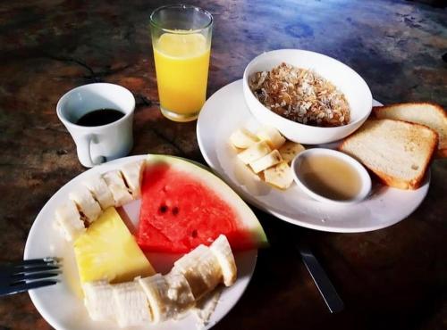 อาหารเช้าซึ่งให้บริการแก่ผู้เข้าพักที่ Restaurante, Hostal y Spa Mama Neyumun