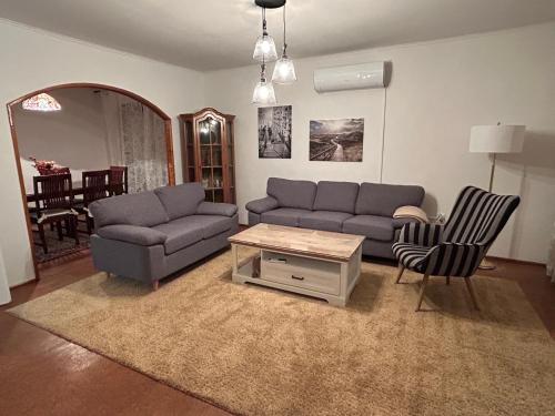 Un lugar para sentarse en domus est alba