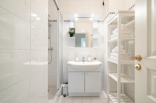 Koupelna v ubytování St.Roch : vue mer, parking, clim