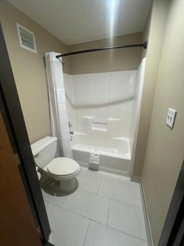 Quality Inn & Suites Willows – Photos 2