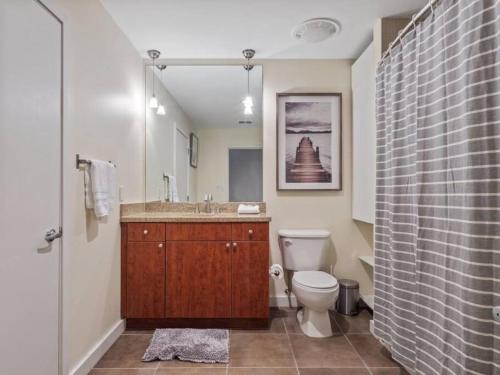 4Bedroom/ 2bath 2100sq ft Thorton Park Master Suite photo 34