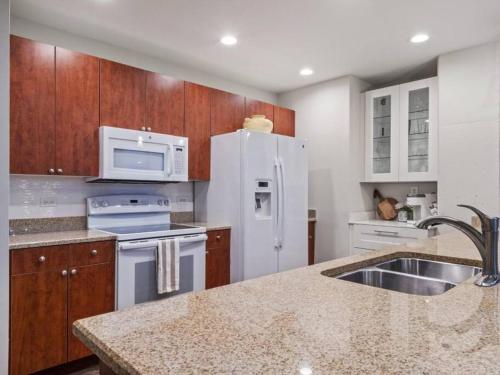 4Bedroom/ 2bath 2100sq ft Thorton Park Master Suite photo 28