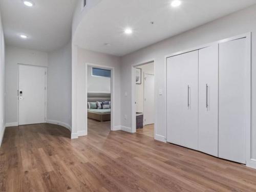 4Bedroom/ 2bath 2100sq ft Thorton Park Master Suite photo 27