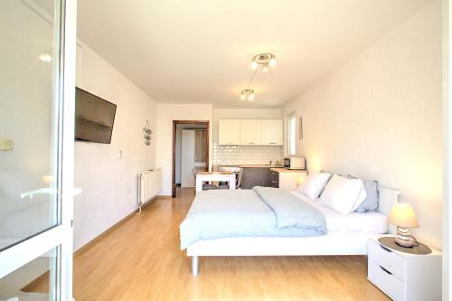 Ένα ή περισσότερα κρεβάτια σε δωμάτιο στο Anmarie Apartments Crikvenica