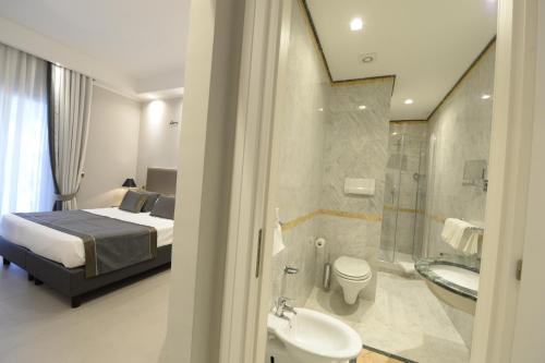 Ett badrum på Hotel Cerere