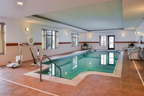 a swimming pool in a house at Hampton Inn Emporia in Emporia