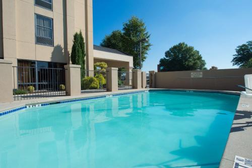 Bazén v ubytování Hampton Inn Gainesville nebo v jeho okolí