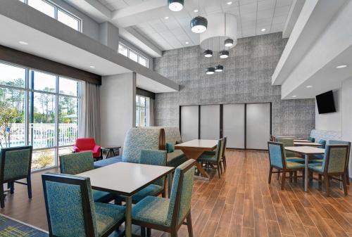 Ruang duduk di Hampton Inn And Suites Macclenny I-10