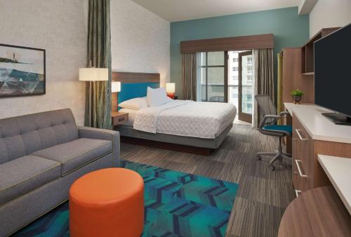Postel nebo postele na pokoji v ubytování Home2 Suites By Hilton Pompano Beach Pier, Fl