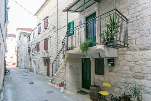 Seaside holiday house Kastel Novi, Kastela - 22292