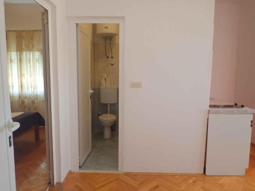 Kúpeľňa v ubytovaní Apartment in Starigrad-Paklenica 6861