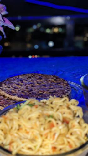 Comida en la casa de huéspedes o alrededores