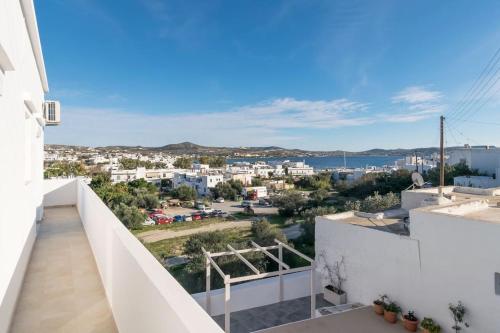 a balcony with a view of a city at Μπαλκόνι με θέα / Viewtiful balcony in Adamas
