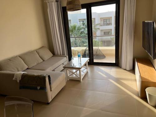 Azha 2 bd chalet family only