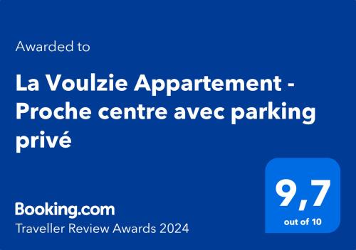 Un panneau bleu indiquant que l'accord sur le véhicule en acier est en place dans l'établissement La Voulzie Appartement - Proche centre avec parking privé, à Provins