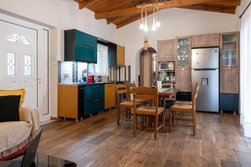 Kuchyň nebo kuchyňský kout v ubytování Olive Grove Getaway