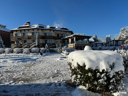 Семеен Хотел Етерно през зимата