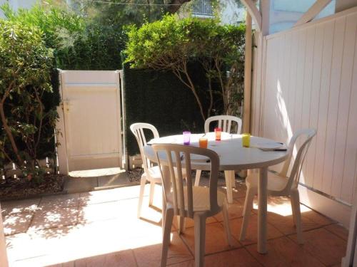 AZUR ET SOLEIL Joli T2 alcôve proche plage Richelieu Cap d'Agde