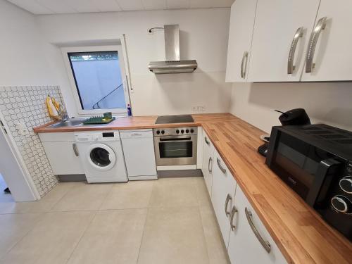 Dapur atau dapur kecil di Schöne helle Wohnung in Malsch