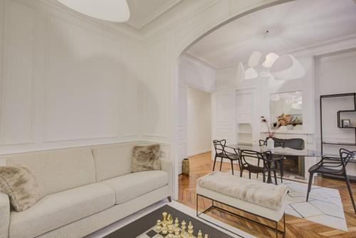 Le Parisien Chic et Contemporain