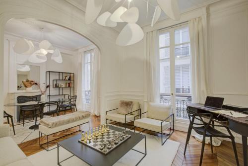 Le Parisien Chic et Contemporain