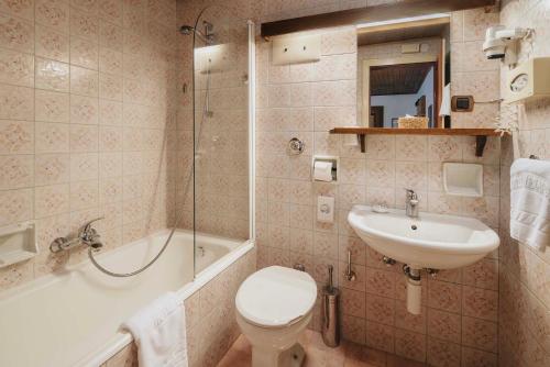 Koupelna v ubytování Hotel Menardi