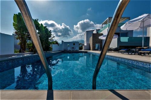 Πισίνα στο ή κοντά στο Lilu Villa 1 with Private Pool