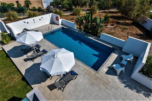 Πισίνα στο ή κοντά στο Lilu Villa 1 with Private Pool