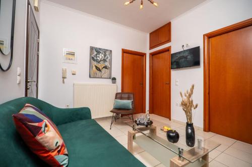 Ammoutsiani 2 Apt with Parking by 8essentially