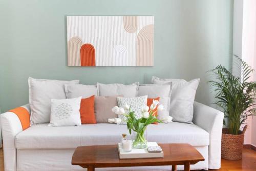 Artistic Acropolis apartment