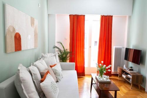 Artistic Acropolis apartment