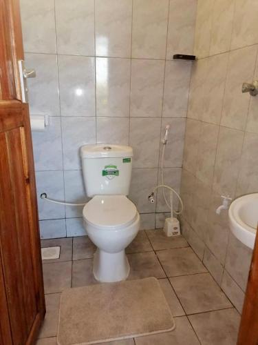 Koupelna v ubytování The Faridooh's Comfy Homes Mtwapa