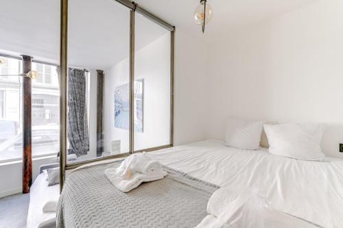 Photo de la galerie de l'établissement 125 Suite Cochine - Superbe Appartement à Paris, à Paris