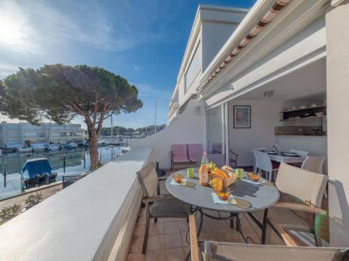 Apartment Les Régates by Interhome