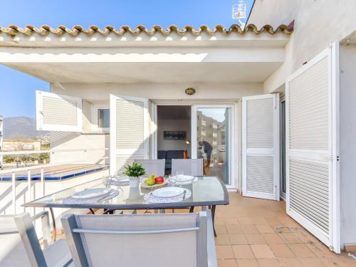 Apartment Platja de Roses-3 by Interhome