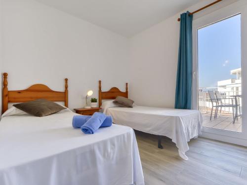 Apartment Platja de Roses-3 by Interhome