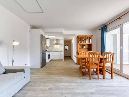 Apartment Platja de Roses-3 by Interhome