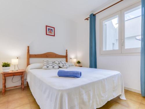 Apartment Platja de Roses-2 by Interhome