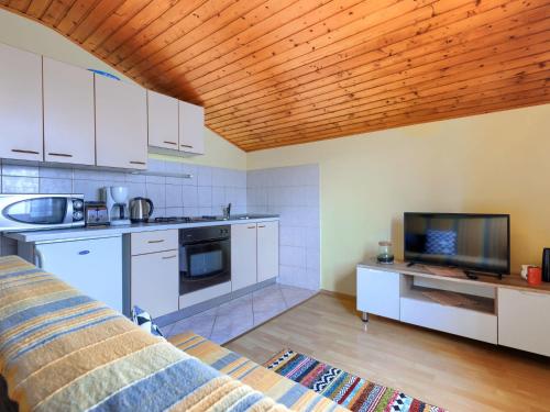 Apartment Ruža 1 by Interhome