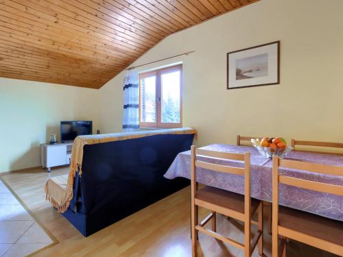 Apartment Ruža 1 by Interhome